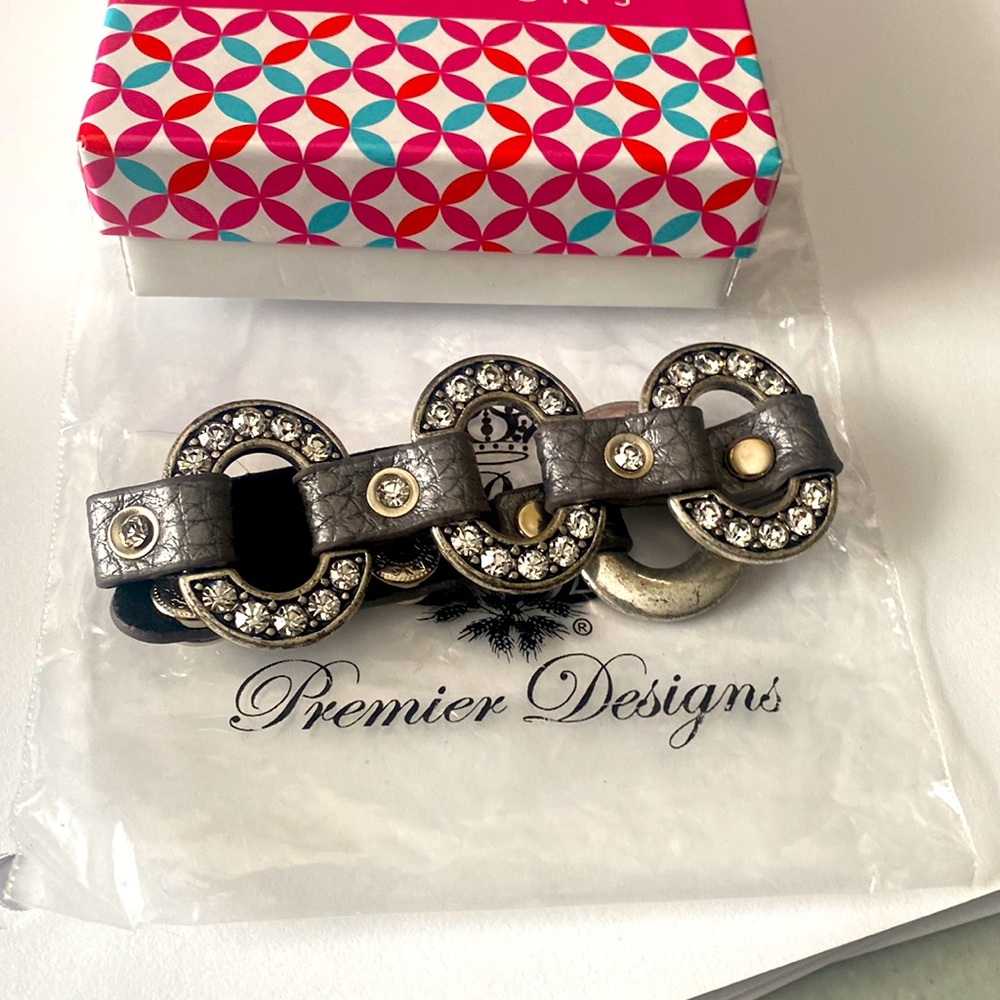 Premier design brand new bracket